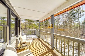 Boone Hideaway w/ Deck, Grill & Forest Views!