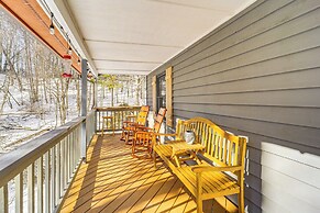 Boone Hideaway w/ Deck, Grill & Forest Views!