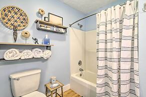 Boone Hideaway w/ Deck, Grill & Forest Views!