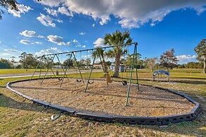 Port St Joe Getaway w/ Large Yard & Fire Pit!