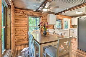 Secluded Table Rock Lake/branson Cabin w/ Hot Tub!