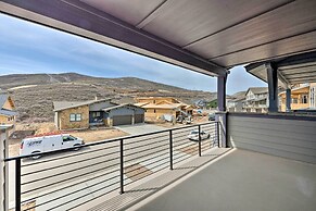 Inviting Hideout Townhome w/ Balcony & Lake Views!
