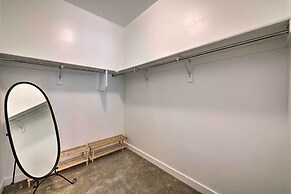 Inviting Hideout Townhome w/ Balcony & Lake Views!