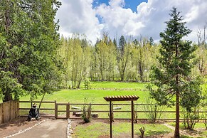 Furnished Deck & Nat'l Forest Views: Arnold Cabin