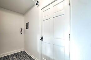 Cozy Sault St Marie Apartment - Walk to River