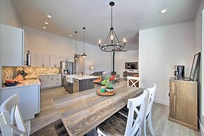 Elegant Priest Lake Townhome ~ 1 Mi From Lake