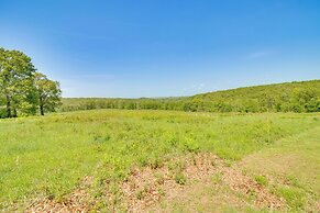 Ozark Mtn Views: Secluded Everton Retreat