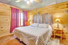 Secluded Everton Retreat w/ Ozark Mountain Views!