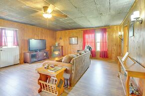 Secluded Everton Retreat w/ Ozark Mountain Views!
