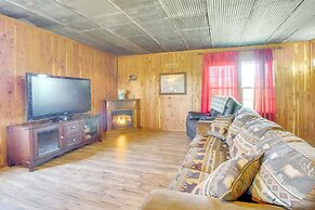 Secluded Everton Retreat w/ Ozark Mountain Views!