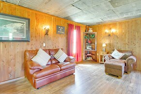 Secluded Everton Retreat w/ Ozark Mountain Views!