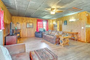 Ozark Mtn Views: Secluded Everton Retreat