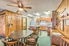 Rustic-chic Lake Glen Studio: 4 Mi to Beach!