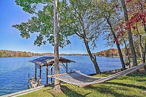 Ten Mile Home on Watts Bar Lake w/ 2 Docks!
