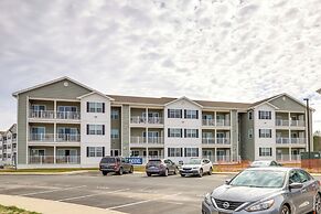 Bright Lewes Condo w/ Balcony, 7 Mi to Beach!