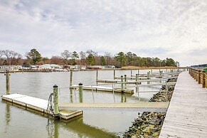 Bright Lewes Condo w/ Balcony, 7 Mi to Beach!