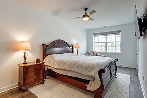 Bright Lewes Condo w/ Balcony, 7 Mi to Beach!