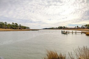 Bright Lewes Condo w/ Balcony, 7 Mi to Beach!