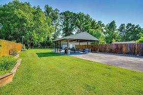 Pet-friendly Clarksville Home w/ Central A/C