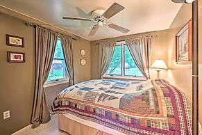 2 Mi to Winery: Le Roy Escape w/ Fire Pit & Views