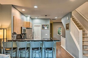 Quaint Issaquah Home - Walk to Shops & Dining