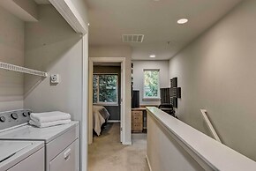 Quaint Issaquah Home - Walk to Shops & Dining