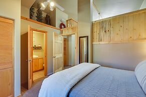 Stunning Red River Retreat Next to Ski Lift!