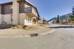 Stunning Red River Retreat Next to Ski Lift!