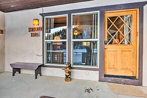 Stunning Red River Retreat Next to Ski Lift!