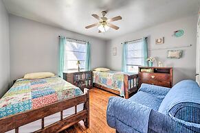 Yard w/ BBQ Pit: Getaway Near Dtwn Temple!