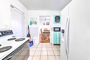 Yard w/ BBQ Pit: Getaway Near Dtwn Temple!