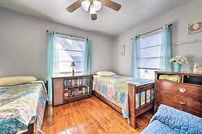 Yard w/ BBQ Pit: Getaway Near Dtwn Temple!