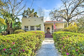 Colorful Pensacola Oasis: 1 Block to Bayview Park!