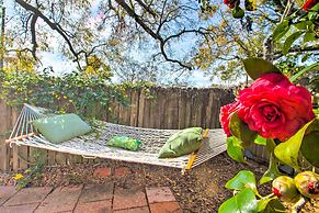 Colorful Pensacola Oasis: 1 Block to Bayview Park!