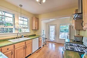 Colorful Pensacola Oasis: 1 Block to Bayview Park!