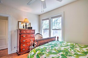 Colorful Pensacola Oasis: 1 Block to Bayview Park!