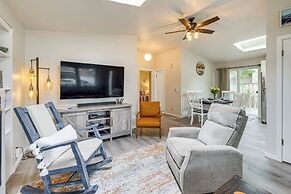 Walk to Seaside Beach: Vacation Rental Cottage!
