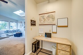 Walk to Seaside Beach: Vacation Rental Cottage!