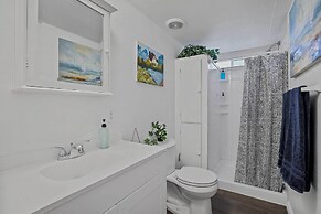 Boat & Fish on Lewisville Lake: Pet-friendly Haven