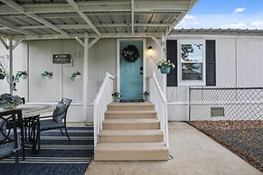 Boat & Fish on Lewisville Lake: Pet-friendly Haven