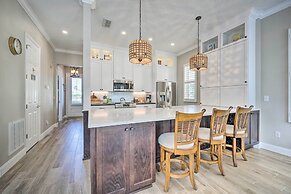 7 Mi to Disney: Reunion Resort Oasis w/ Pool