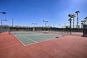 Upscale Palm Desert Oasis w/ BBQ - Near Golf!