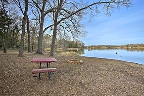 Lakefront Cabin w/ 2 Lofts, Boats on 4 Acres