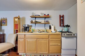 Riverfront Townsend Apt - 18 Miles to Pigeon Forge