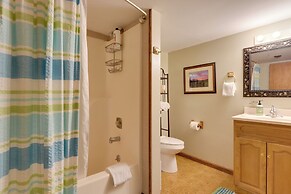 Riverfront Townsend Apt - 18 Miles to Pigeon Forge