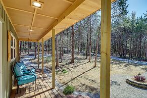 Dreamy Lead Hill Cottage w/ Fire Pit & Hammock!