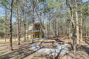 Dreamy Lead Hill Cottage w/ Fire Pit & Hammock!