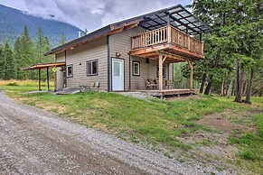 Pet-friendly Eureka Getaway w/ Mountain Views