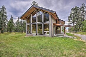Pet-friendly Eureka Getaway w/ Mountain Views
