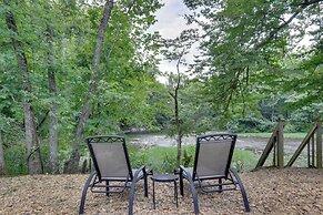 Riverfront Couple's Retreat in Smoky Mountains!